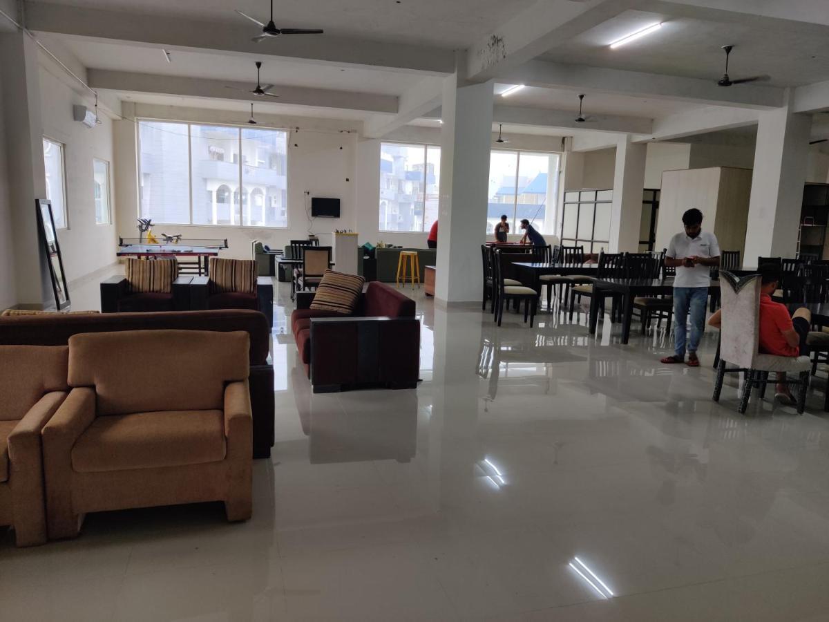 Abuzz Oxfordcaps Imperial Heights Mussoorie Dehradun Exterior photo